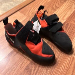 5.10 dragon vcs climbing shoes